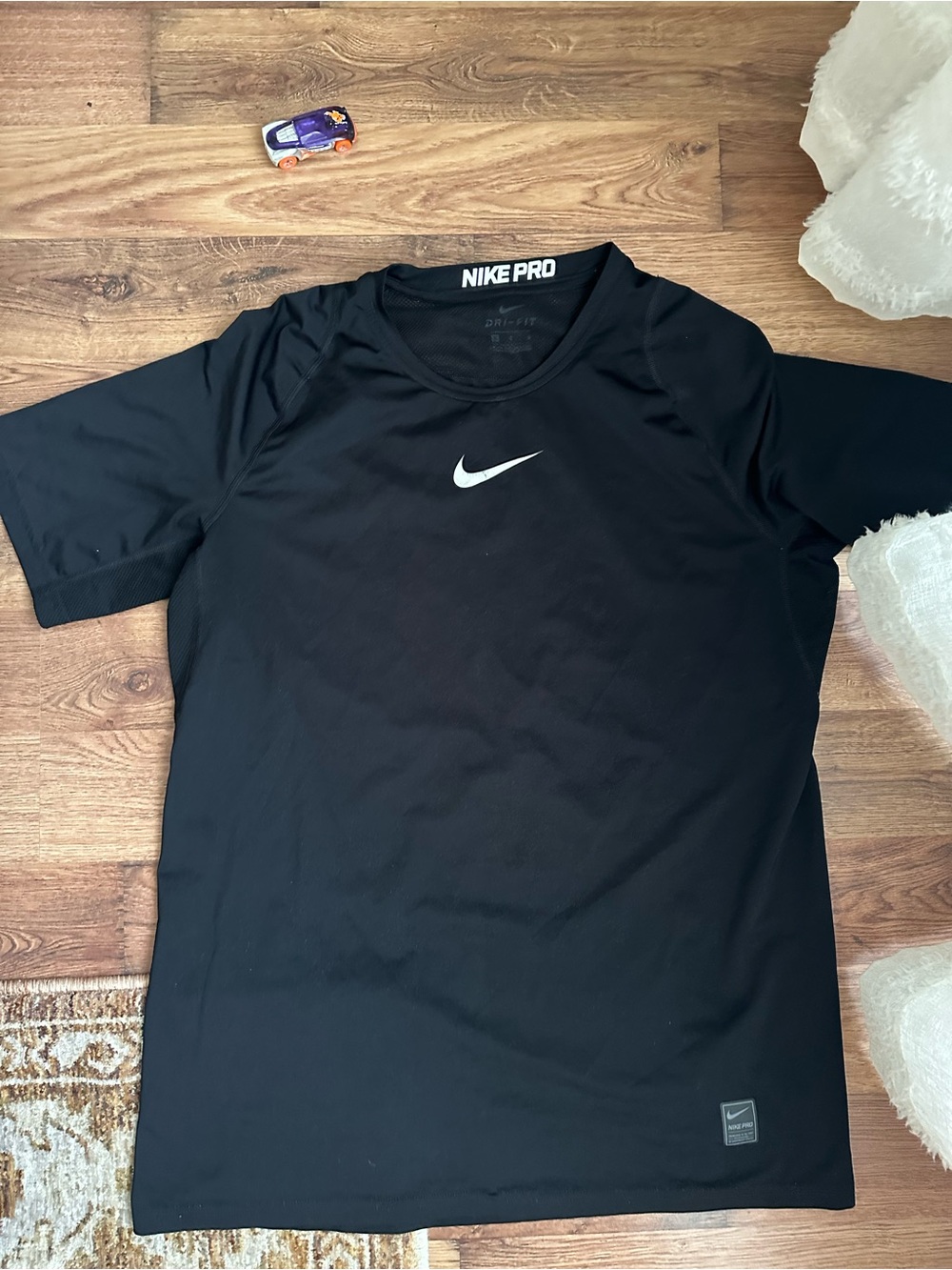 Nike Pro Men's shirt Large